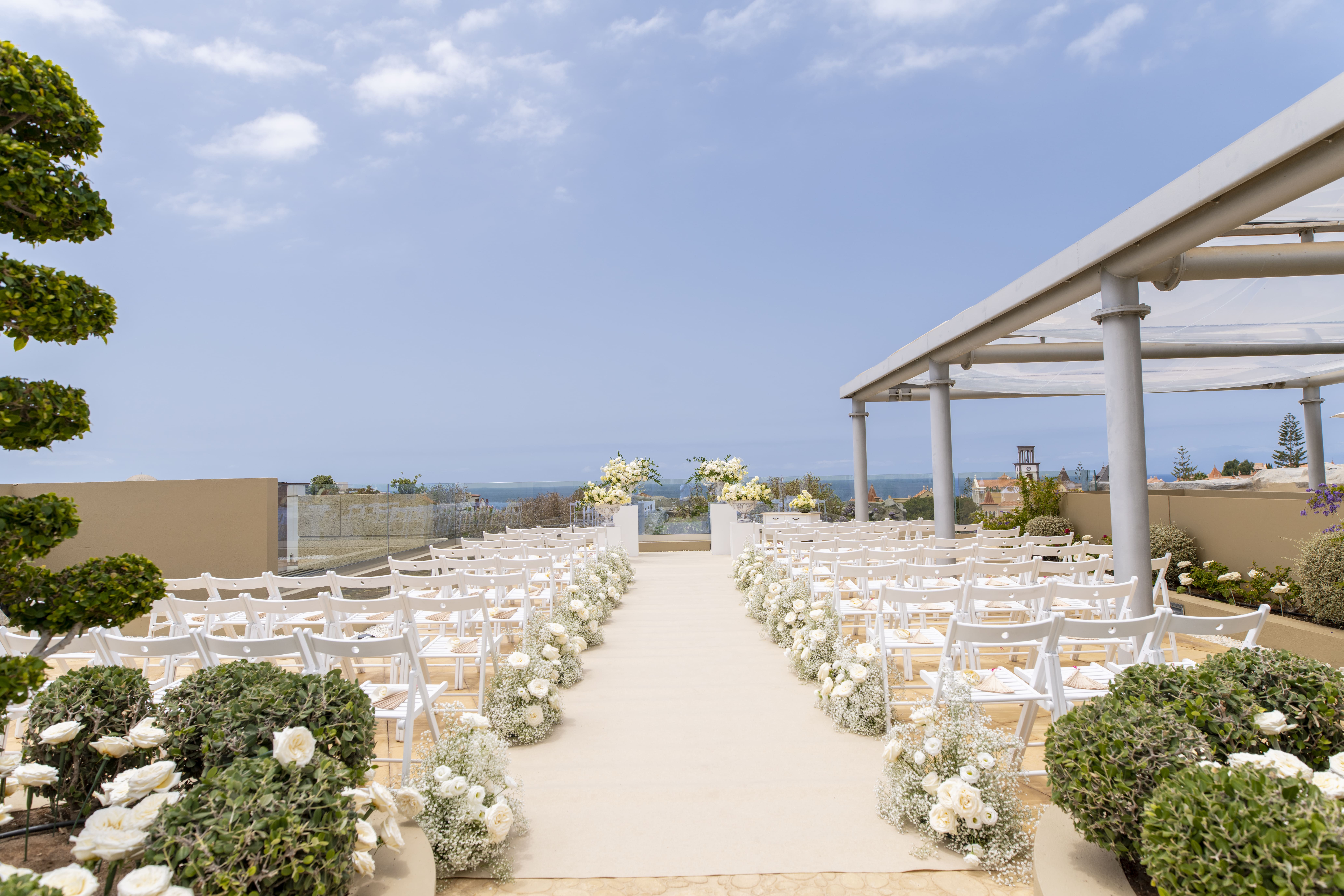 Book your wedding day in GF VICTORIA